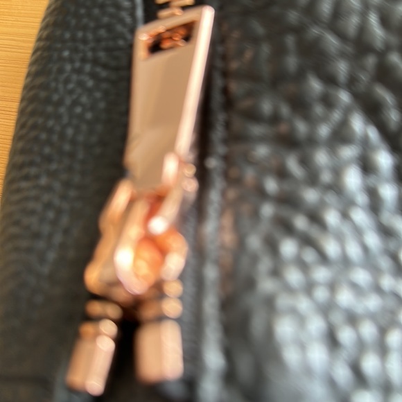 PetiteStatus Anxiety crossbody or regular bag. Pebbled leather. - Picture 4 of 4